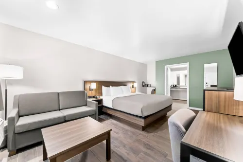 Quality Inn & Suites Port Lavaca Near Lighthouse Beach Hotels in Port Lavaca