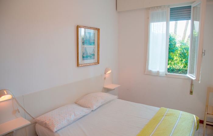 Apartment in pine forest near the beach