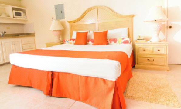 Golden Sands Hotel