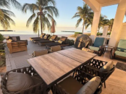 Directly on Beach! White Sand Turquoise Water at Your Doorstep-304 Blues Point