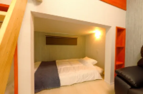 TARAILER SHIP GARDEN