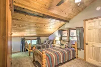 Loon Lake Lodge' w/ Dock, Sauna & Hot Tub! - Homestays