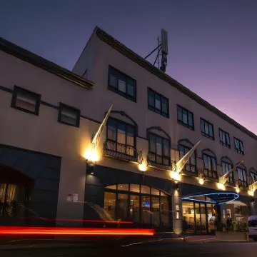 Great Southern Hotel Perth Hotels near London Court