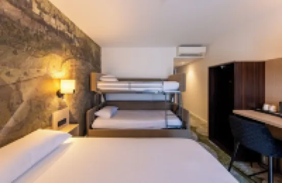 Hôtel Pont Rouge , Carcassonne