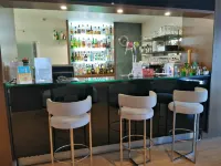 Hotel Monaco - Quầy bar