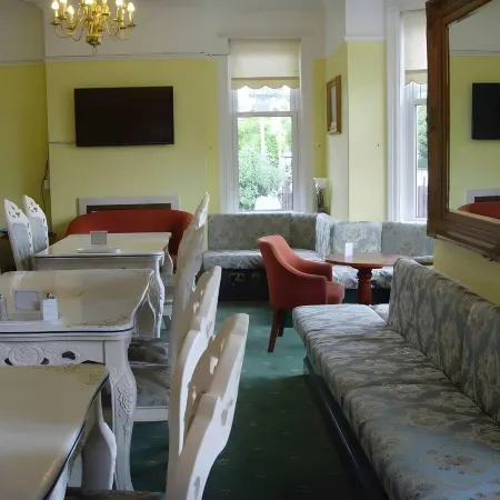 Twin Lions Hotel