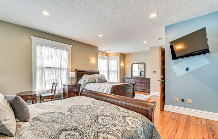 2 Mi to Dtwn Schenectady! Spacious Retreat
