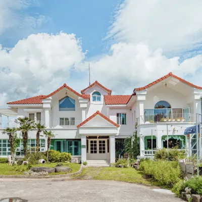 Jeju the Gallery Pension Отели рядом с достопримечательностью «Эко-лес Халла»
