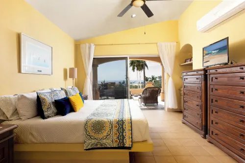 Steps to Sand: Ocean-view Cabo Home w/ Heated Pool - Balkon