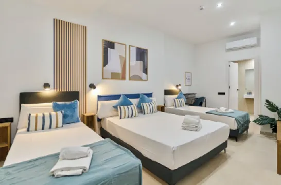 Sant Adrià Urban Suites by Gaiarooms Hotels near Platja del Coco