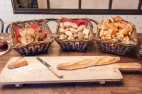 Latroupe le Berger - breakfast