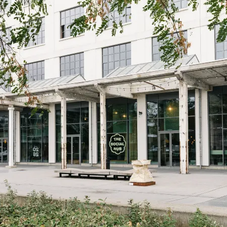 The Social Hub Maastricht Отели рядом с достопримечательностью «Коммелквартир»