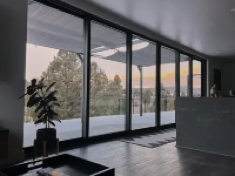 Private modern retreat close to Zion/Bryce