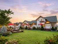 Pocheon Sun and Moon Pension Отели рядом с достопримечательностью «Храм Пуёнса»