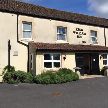 King William Inn Отели рядом с достопримечательностью «Свадебный комплекс Priston Mill»