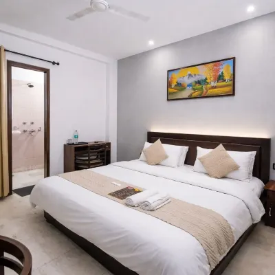 Mauryan Express I Hotel Malviya Nagar Hotels near محطة مترو مولتشاند
