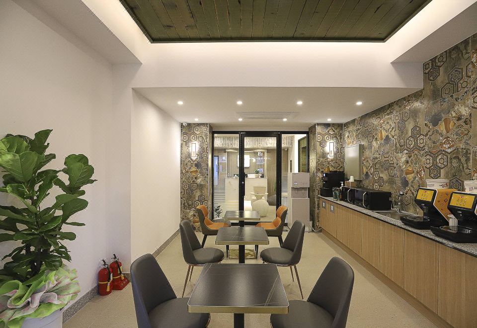 숙소 내부 시설 비교