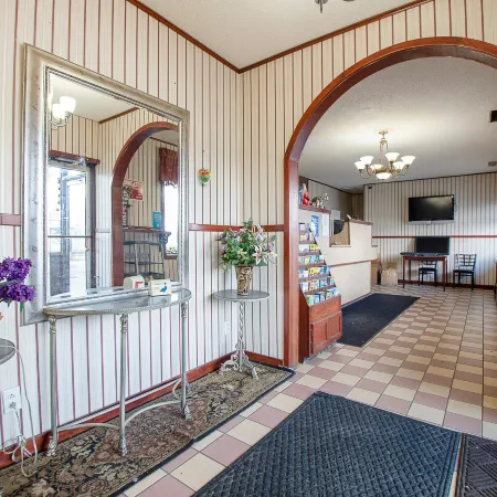 Hotel O Daylight Inn Elkhart I-90, IN
