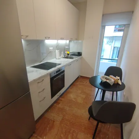 Seizani Athens Stay-1,6 km from Panathenaic Stadium Отели в г. Кесариани