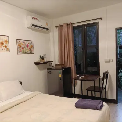 Lucky Pai Resort & Hostel Отели рядом с достопримечательностью «Мемориальный мост Пай»