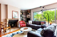 GuestReady - Spacious Stay with Terrace and Views - บังกะโล