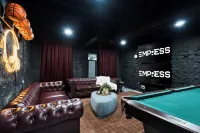 Lou Luxe- Speakeasy, Epic Arcade, Hottub & FirePit - Jacuzzi