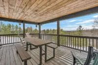 Escape to the Clouds: The Berry Barn Awaits You!