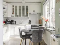 Charming 2-Bedroom Apartment in Rejmyre with Garden View Hoteles en 