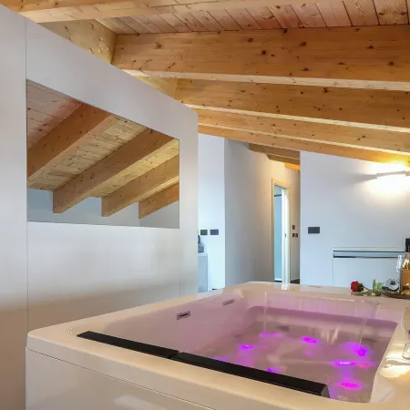 Mesbeglia Luxury Rooms