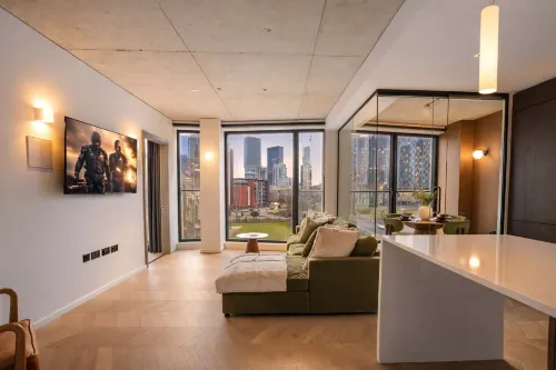 Midori Suite 2BR City Views - Condos