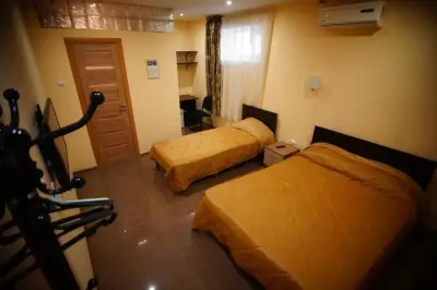 Na Kalinina Mini-Hotel โรงแรมใกล้สะพานรัสสกี้