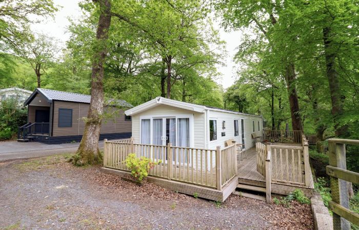 145 Woodside View
