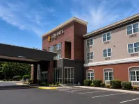 La Quinta Inn & Suites by Wyndham Knoxville West Hotels in Farragut