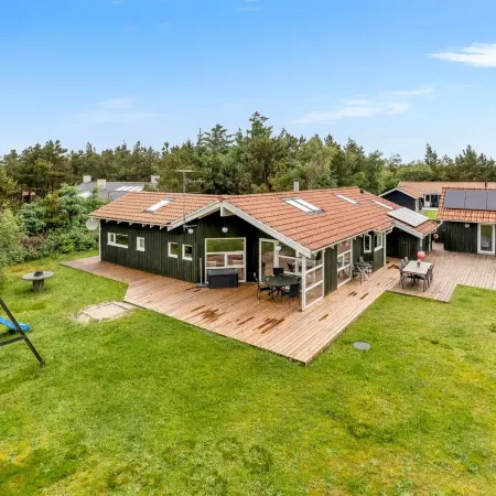 "Heggi" - 900m from the Sea