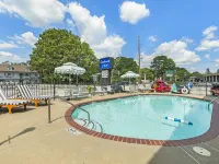 Candlewick Inn and Suites Hotels in Eureka Springs
