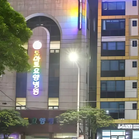Line Hotel Отели рядом с достопримечательностью «Храм Йончхукса»