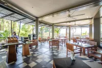 The Grand Riverside Hotel