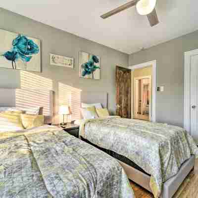 Elegant Detroit Home w/ Yard ~ 5 Mi to Dtwn! Rooms