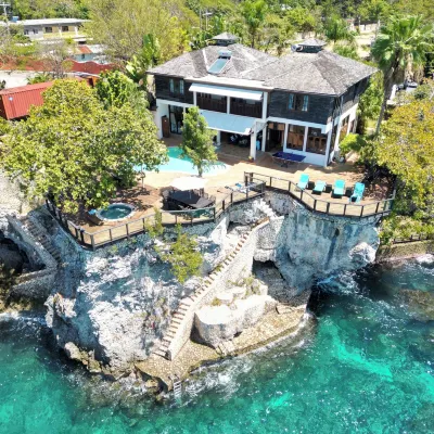 Villas Sur Mer Hotels near Negril Cliffs