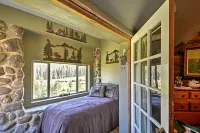 Sasquatch Inn Retreat Near Fishing and Hunting! - Pet friendly
