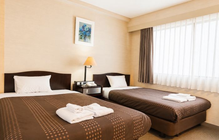 hotel frontier
