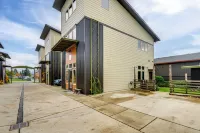 3 Blocks to Dtwn! Cozy Sedro-woolley Retreat! - 4-Star