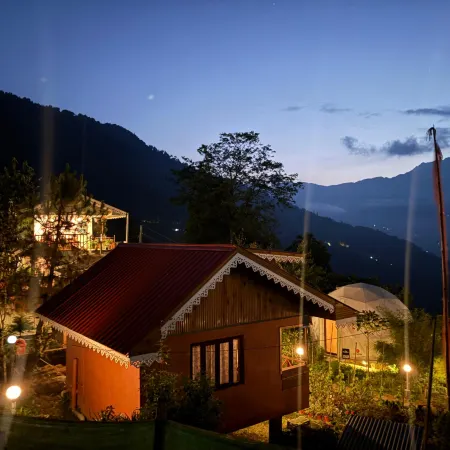 Wake in Himalayas