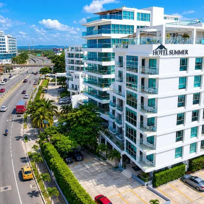Hotel Summer Frente Al Mar Hotels near Rafael Núñez International Airport