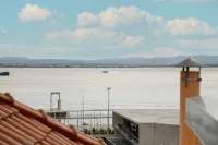 Alfama River Light | Sunlit Views   AC - Lejligheder