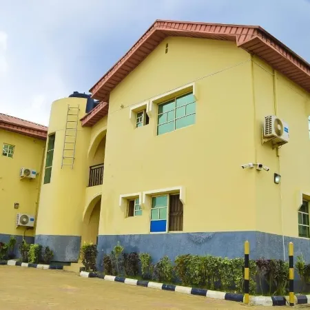 GRACEFIELD HOTEL AND SUITES