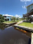 Bream Street retreat. New home in BSL on the water with boat launch. Sleeps 10. - 2つ星