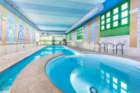 West Point Airport Hotel - Pet-friendly