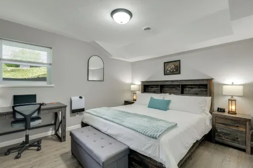 Rolling Hills Retreat, Cozy 2BR Near Lakes/smokies - 3-Star