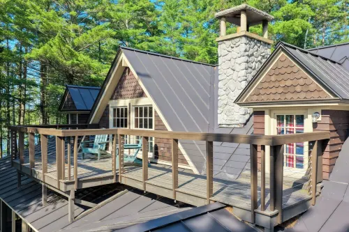 Camp Bear Claw, private home on the shores of Oseetah Lake. - Boutique